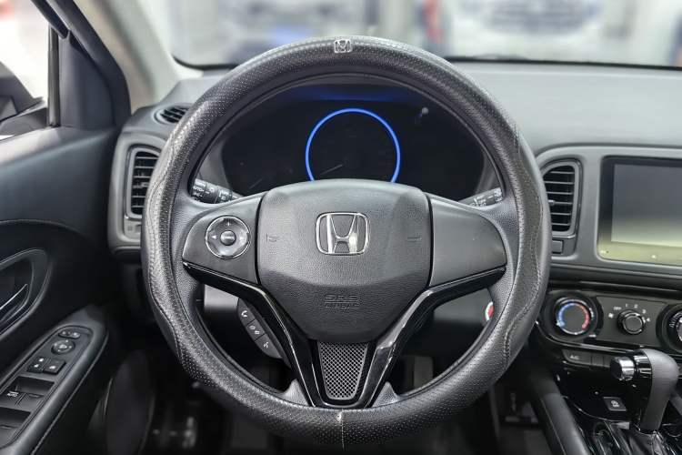 Used Honda Vezel 2022 1.5L CVT Elite Smart Edition Interior 2