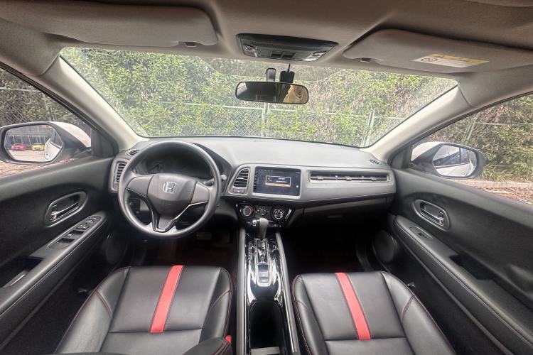 Used Honda Vezel 2022 1.5L CVT Elite Smart Edition Interior 2