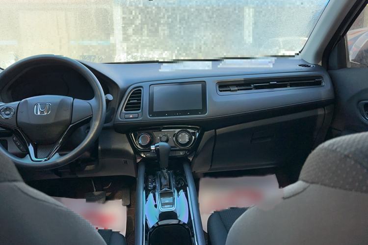 Used Honda Vezel 2022 1.5L CVT Elite Smart Edition Interior 3