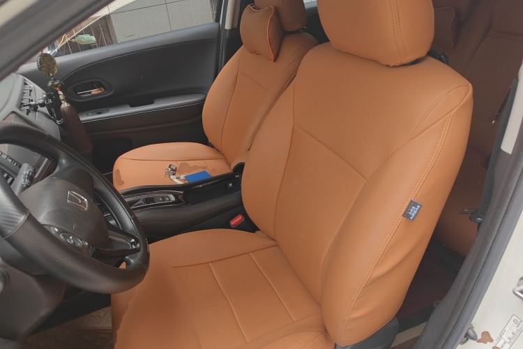 Used Honda Vezel 2022 1.5L CVT Phantom Night Pioneer Edition Left Front Seat