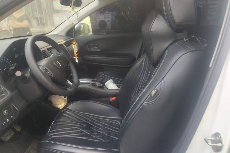 Used Honda Vezel 2022 1.5L CVT Phantom Night Pioneer Edition Left Front Seat