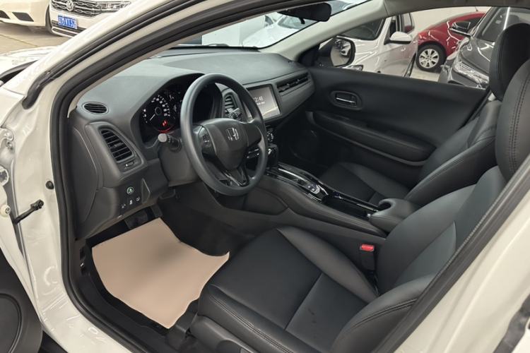 Used Honda Vezel 2022 1.5L CVT Elite Smart Edition Left Front Seat