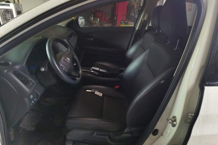 Used Honda Vezel 2022 1.5L CVT Elite Smart Edition Left Front Seat