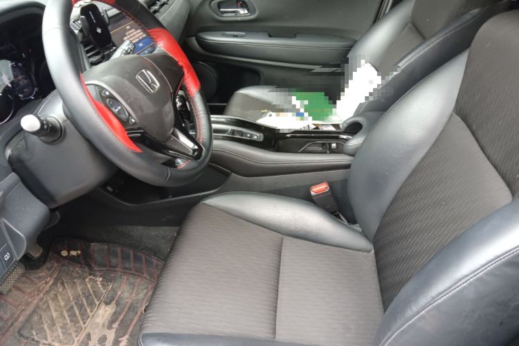 Used Honda Vezel 2022 1.5L CVT Phantom Night Pioneer Edition Left Front Seat