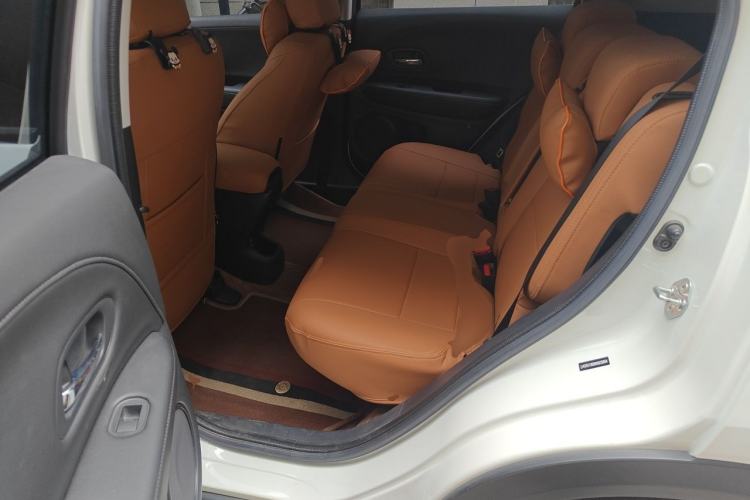 Used Honda Vezel 2022 1.5L CVT Phantom Night Pioneer Edition Left Rear Seat