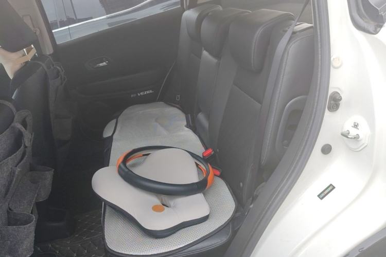 Used Honda Vezel 2022 1.5L CVT Phantom Night Pioneer Edition Left Rear Seat