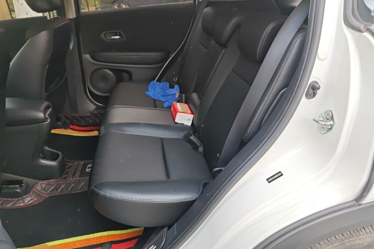 Used Honda Vezel 2022 1.5L CVT Phantom Night Pioneer Edition Left Rear Seat