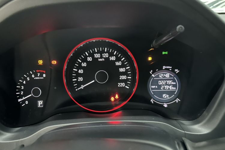 Used Honda Vezel 2022 1.5L CVT Elite Smart Edition Odometer Close Up