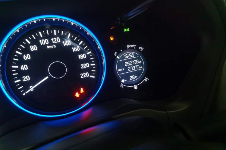 Used Honda Vezel 2022 1.5L CVT Elite Smart Edition Odometer Close Up