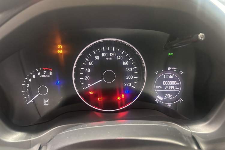 Used Honda Vezel 2022 1.5L CVT Elite Smart Edition Odometer Close Up