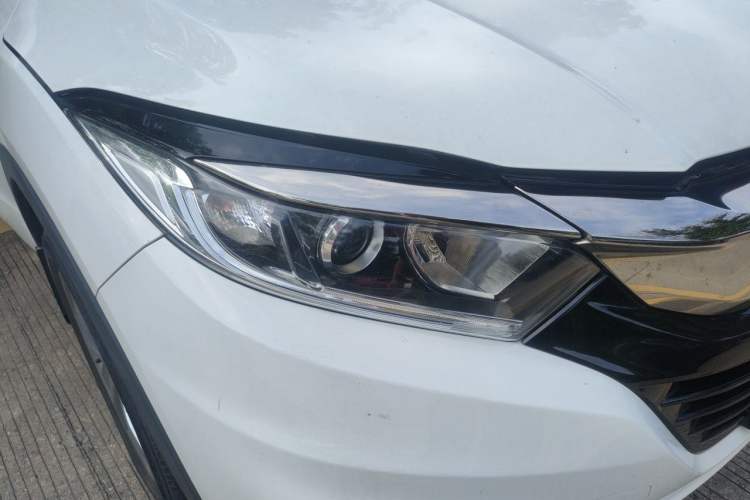 Used Honda Vezel 2022 1.5L CVT Elite Smart Edition Right Front Headlight