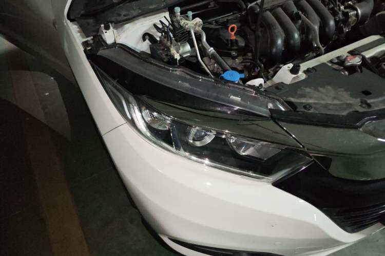 Used Honda Vezel 2022 1.5L CVT Elite Smart Edition Right Front Headlight