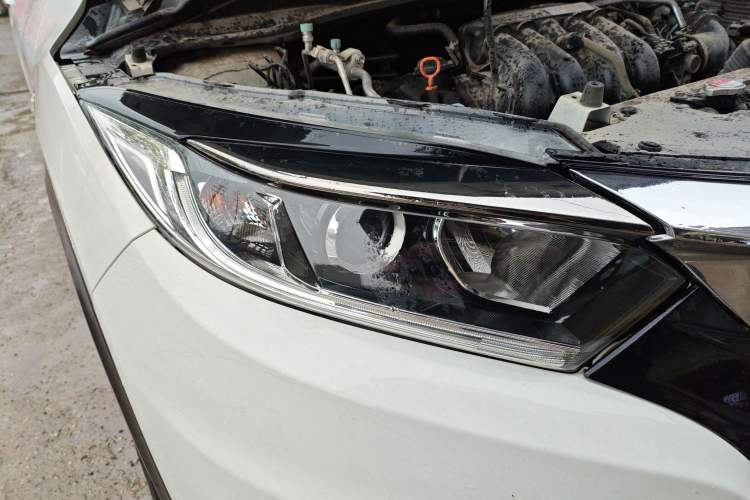 Used Honda Vezel 2022 1.5L CVT Phantom Night Pioneer Edition Right Front Headlight