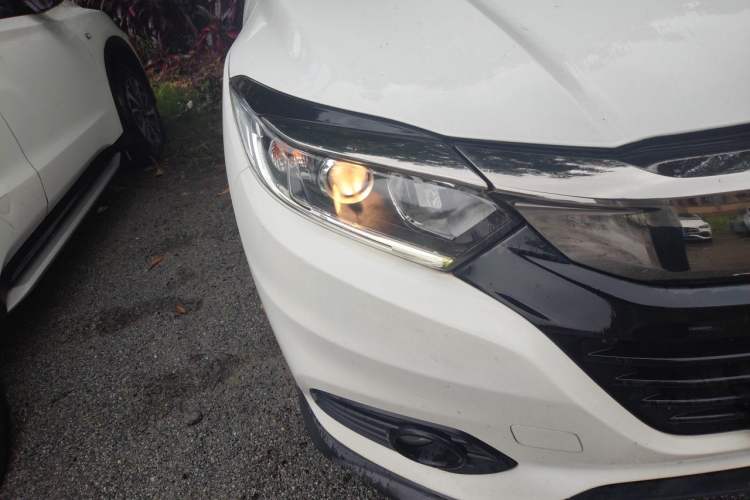 Used Honda Vezel 2022 1.5L CVT Phantom Night Pioneer Edition Right Front Headlight