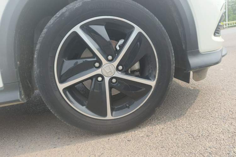 Used Honda Vezel 2022 1.5L CVT Phantom Night Pioneer Edition Right Front Wheel Hub