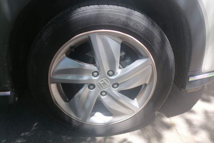 Used Honda Vezel 2022 1.5L CVT Elite Smart Edition Right Front Wheel Hub