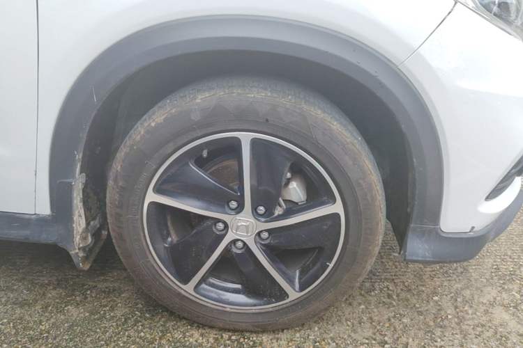 Used Honda Vezel 2022 1.5L CVT Phantom Night Pioneer Edition Right Front Wheel Hub