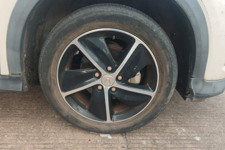 Used Honda Vezel 2022 1.5L CVT Phantom Night Pioneer Edition Right Front Wheel Hub
