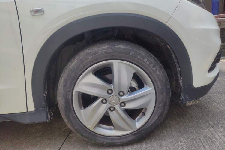 Used Honda Vezel 2022 1.5L CVT Elite Smart Edition Right Front Wheel Hub