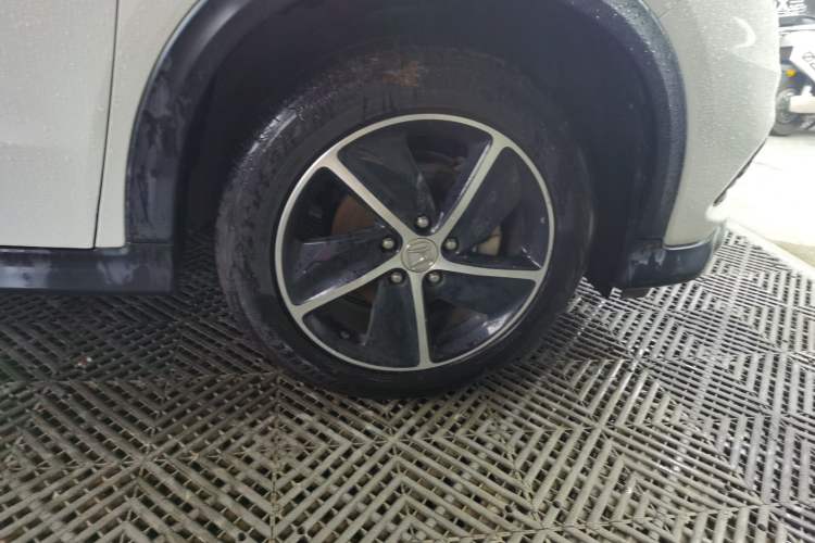Used Honda Vezel 2022 1.5L CVT Elite Smart Edition Right Front Wheel Hub