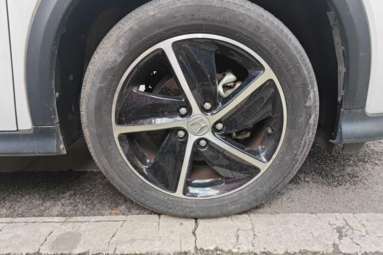 Used Honda Vezel 2022 1.5L CVT Phantom Night Pioneer Edition Right Front Wheel Hub