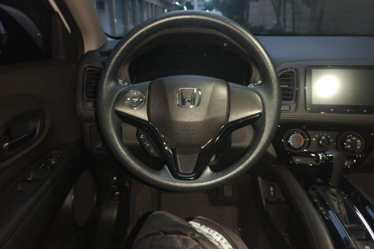 Used Honda Vezel 2022 1.5L CVT Elite Smart Edition Steering Wheel