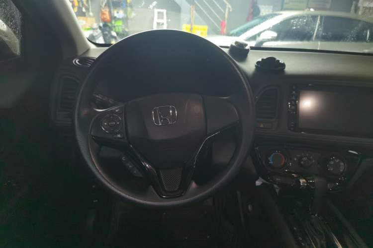 Used Honda Vezel 2022 1.5L CVT Elite Smart Edition Steering Wheel
