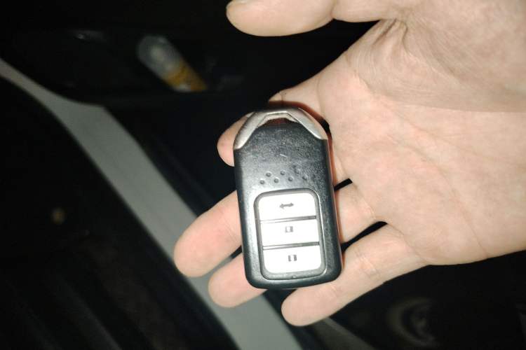 Used Honda Vezel 2022 1.5L CVT Phantom Night Pioneer Edition Vehicle Key
