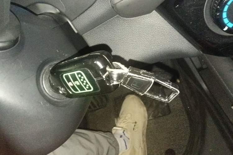 Used Honda Vezel 2022 1.5L CVT Phantom Night Pioneer Edition Vehicle Key