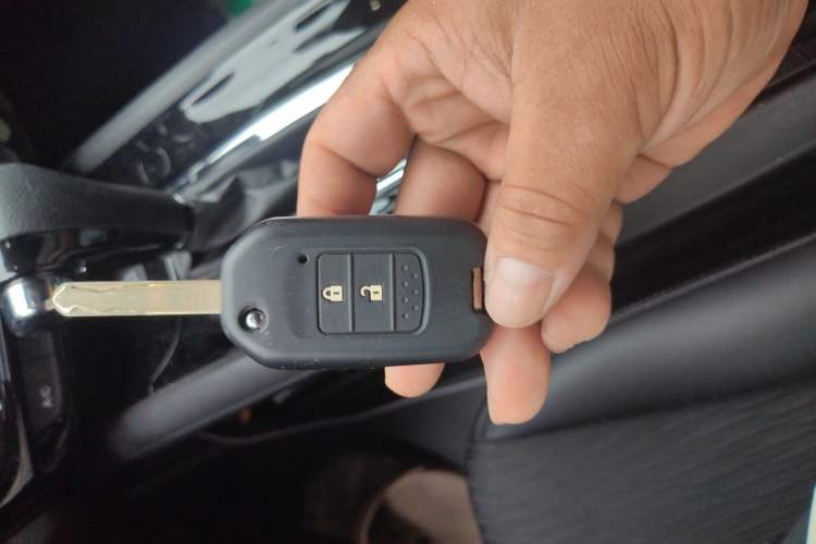 Used Honda Vezel 2022 1.5L CVT Phantom Night Pioneer Edition Vehicle Key