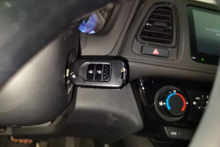 Used Honda Vezel 2022 1.5L CVT Elite Smart Edition Vehicle Key