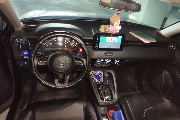 Used Honda Vezel 2023 1.5L CVT Elite Edition Center Console