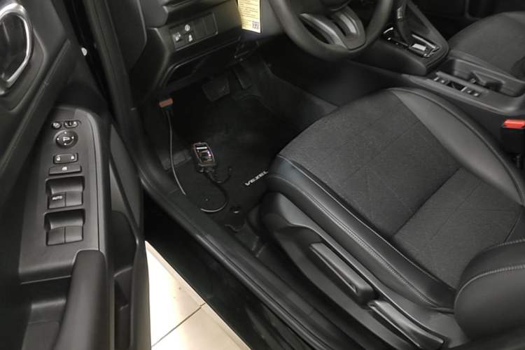 Used Honda Vezel 2023 1.5L CVT Tech Edition Driver Seat