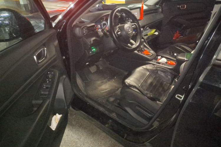 Used Honda Vezel 2023 1.5L CVT Elite Edition Driver Seat