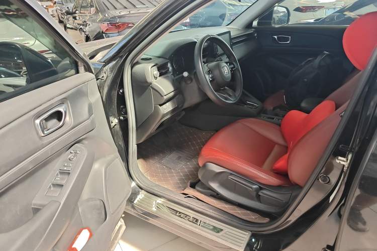 Used Honda Vezel 2023 1.5L CVT Elite Edition Driver Seat