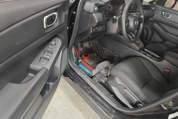 Used Honda Vezel 2023 1.5L CVT Elite Edition Driver Seat