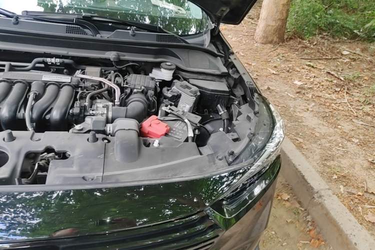 Used Honda Vezel 2023 1.5L CVT Tech Edition Engine Bay Left