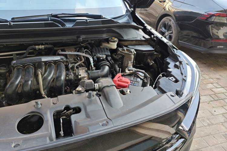 Used Honda Vezel 2023 1.5L CVT Pioneer Edition Engine Bay Left