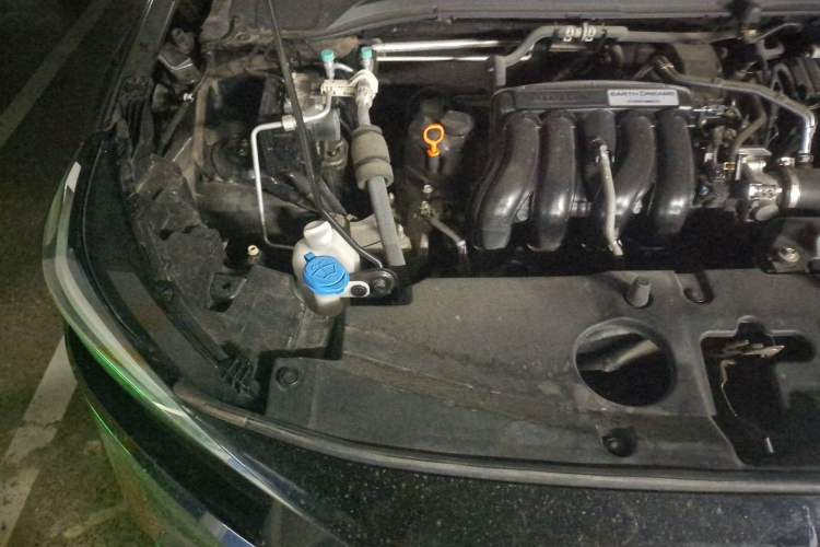 Used Honda Vezel 2023 1.5L CVT Elite Edition Engine Bay Right