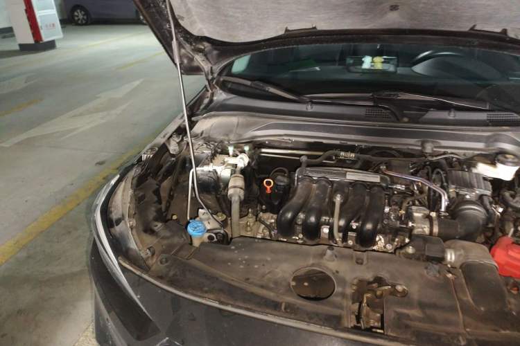 Used Honda Vezel 2023 1.5L CVT Elite Edition Engine Bay Right