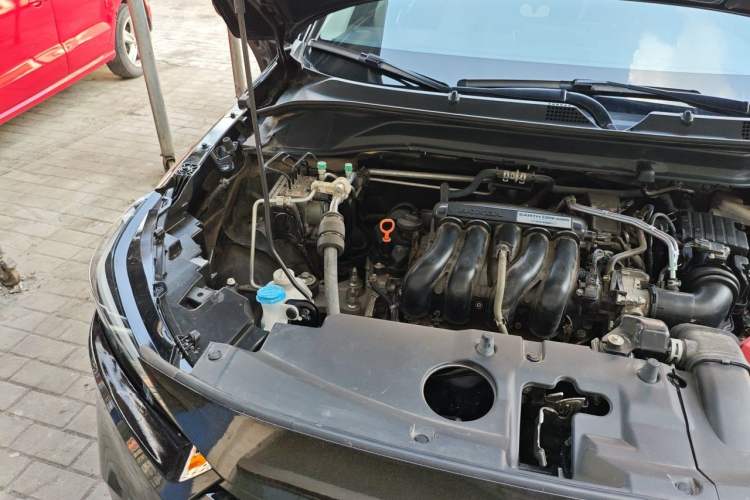Used Honda Vezel 2023 1.5L CVT Pioneer Edition Engine Bay Right