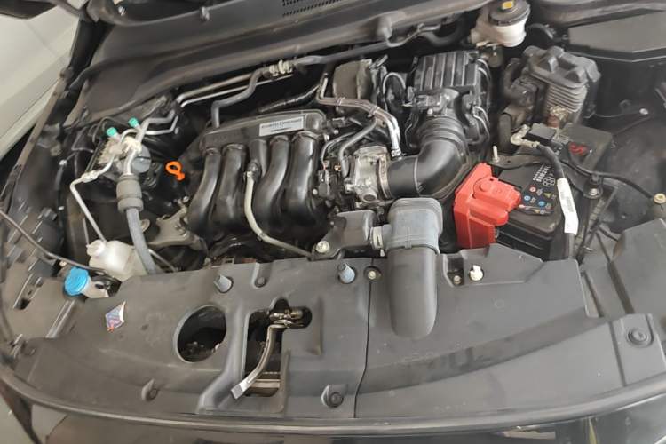 Used Honda Vezel 2023 1.5L CVT Elite Edition Engine Bay