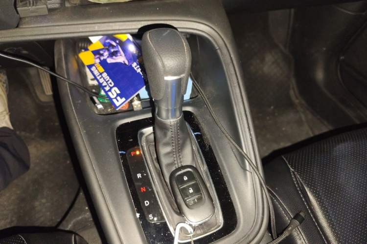 Used Honda Vezel 2023 1.5L CVT Elite Edition Gear Lever