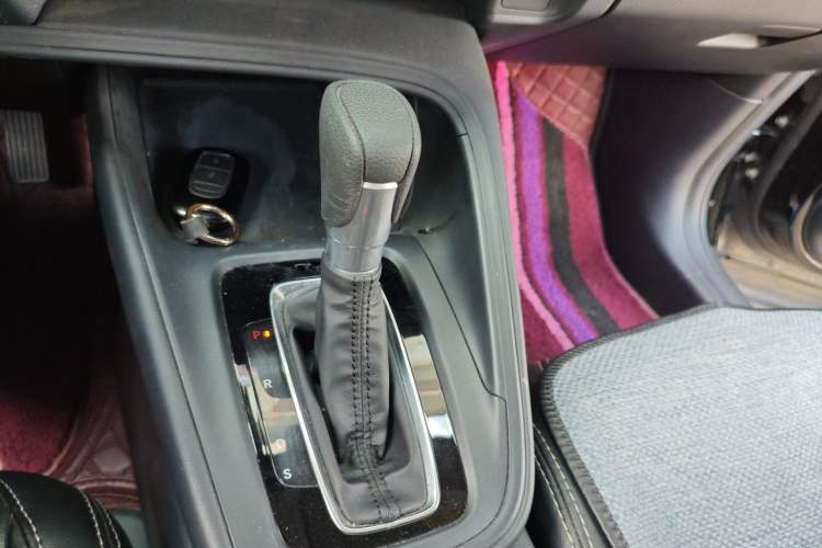 Used Honda Vezel 2023 1.5L CVT Pioneer Edition Gear Lever