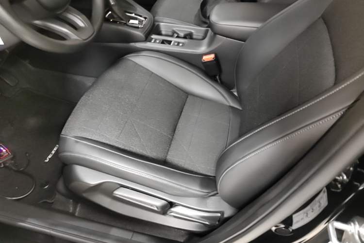 Used Honda Vezel 2023 1.5L CVT Tech Edition Left Front Seat