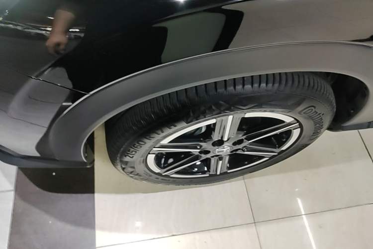 Used Honda Vezel 2023 1.5L CVT Tech Edition Left Front Wheel Hub