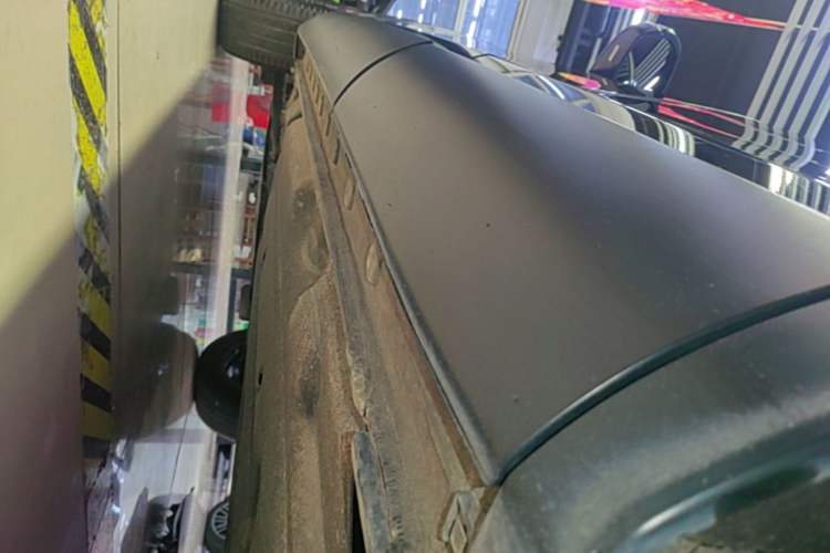 Used Honda Vezel 2023 1.5L CVT Tech Edition Left Side Sill