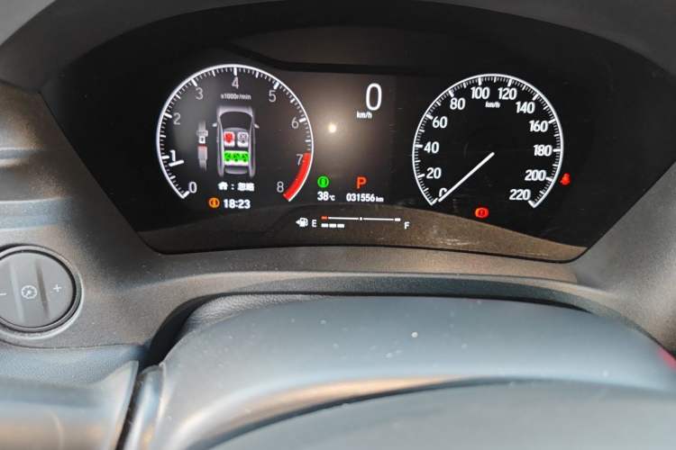 Used Honda Vezel 2023 1.5L CVT Tech Edition Odometer Close Up