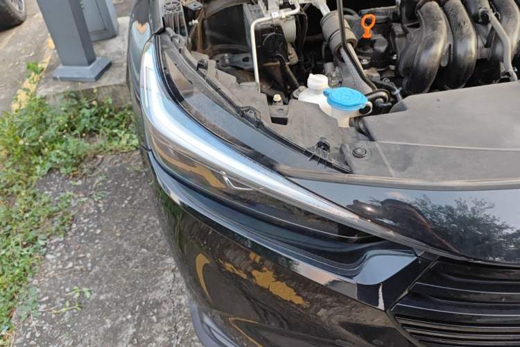 Used Honda Vezel 2023 1.5L CVT Tech Edition Right Front Headlight
