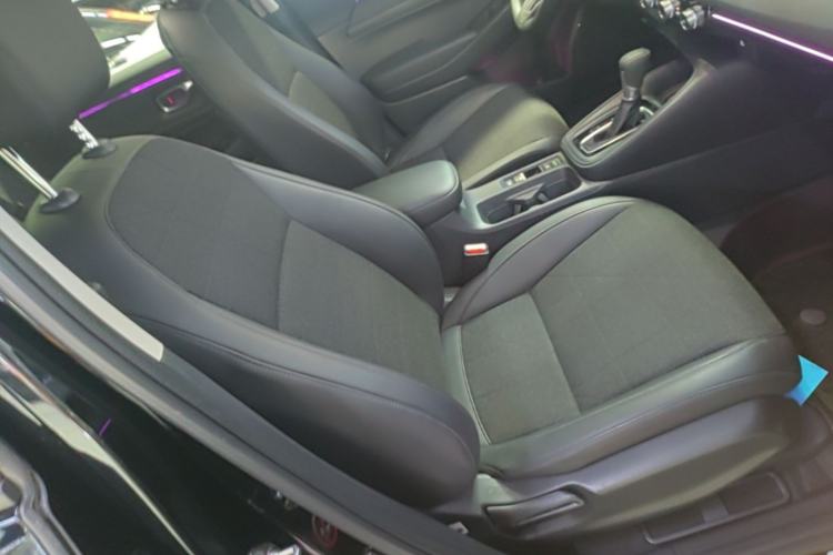 Used Honda Vezel 2023 1.5L CVT Tech Edition Right Front Seat